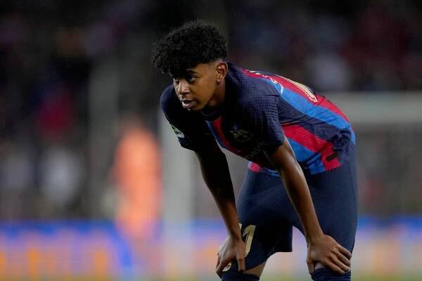 Lamine Yamal almost scored on his FC Barcelona debut against Real Betis. 