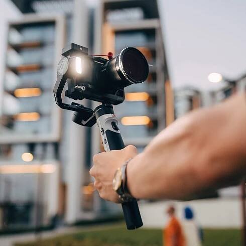 ZHIYUN CRANE-M2 S Combo Compact Handheld 3-Axis Gimbal Stabilizer Kit with LED Fill Light Built-in Battery PD Quick Charging
