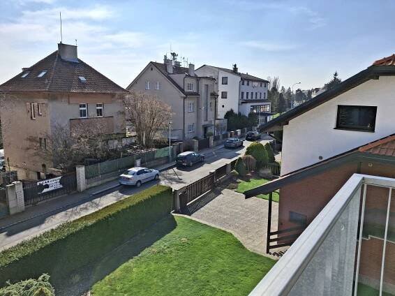 Jižní výhled z balkonu - Prodej bytu 3+kk 103 m², Bělohorská, Praha - Břevnov