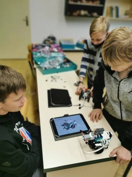 Informatika a robotika – Základní škola a Mateřská škola Jindřichov, okres Bruntál
