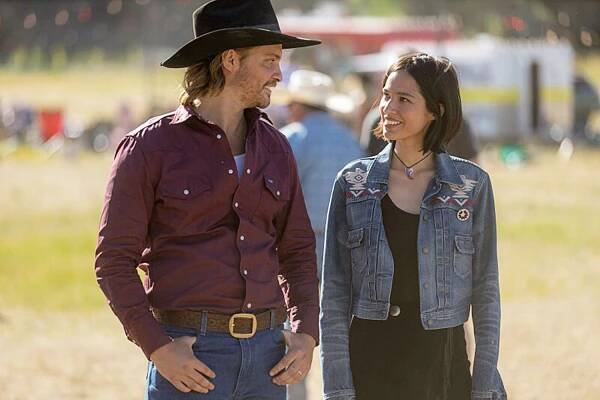 Luke Grimes and Kelsey Asbille on Yellowstone