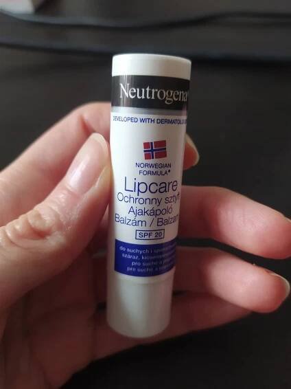Recenze NEUTROGENA Lip Care SPF4 4,8 g | Alza.cz 