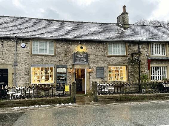 Come to Castleton, the Village with Four Caves and a Castle! - ViewBritain.com