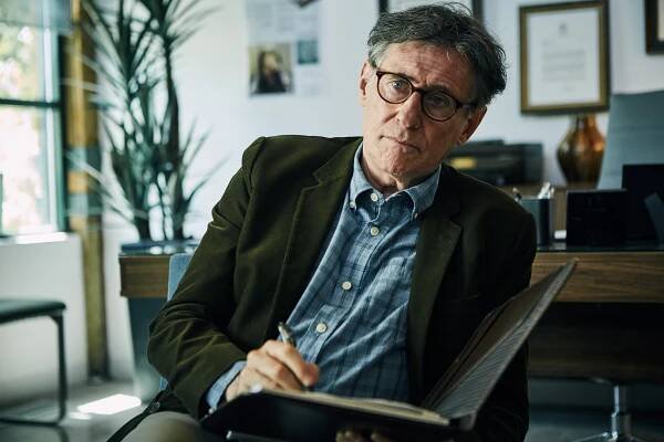 Děsivé dědictví - Z filmu - Gabriel Byrne