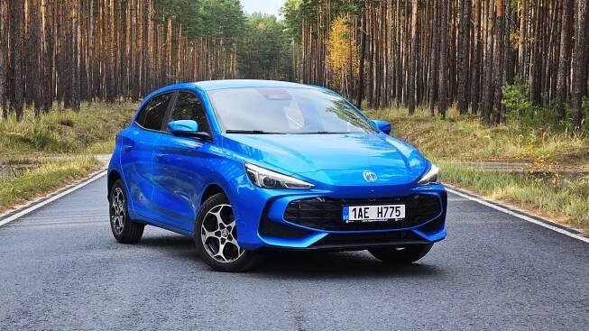 TEST: Hybridní kompakt MG3 je dalším silným hráčem z východu. Smete Fabii?