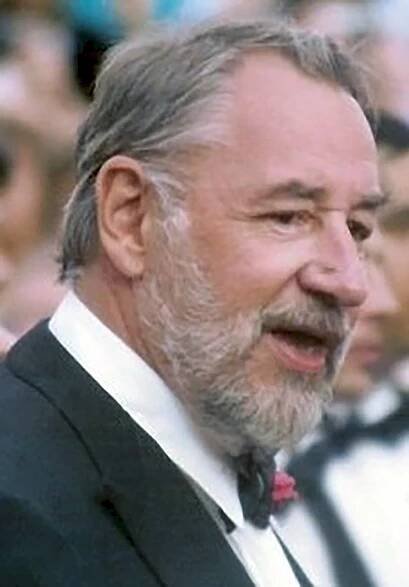 Philippe Noiret: *1.10.1930 – †23.11.2006, francouzský filmový, televizní a divadelní herec