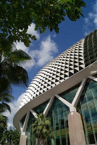 Soubor:Esplanade Singapore close-up.jpg