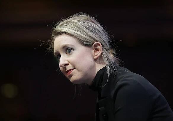 Elizabeth Holmesová.