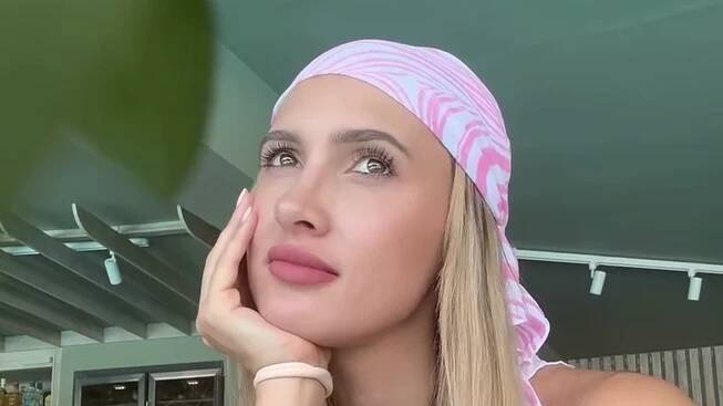 Sexy Sabina z Bachelora: Po rozchodu rozkvétá