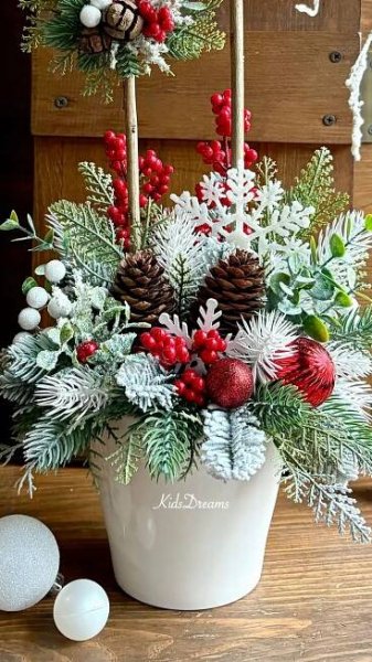 __kids_dreams__ | Christmas decorations cheap, Christmas centerpieces, Outdoor christmas decorations