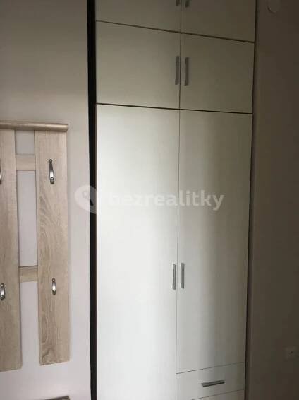 Pronájem bytu 2+1 65 m², Haškova, Hradec Králové, Královéhradecký kraj