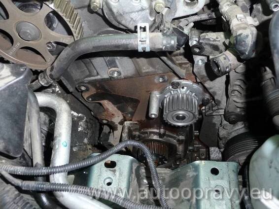 Výměna rozvodů a vodní pumpy – Octavia 20v turbo - www.autoopravy.eu