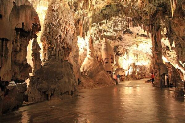 Postojna Cave - Slovenia © Jürgen Reichenpfader