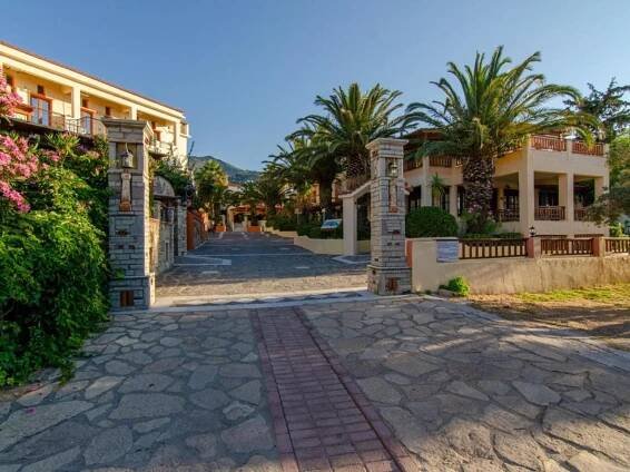 Kampos Village Resort