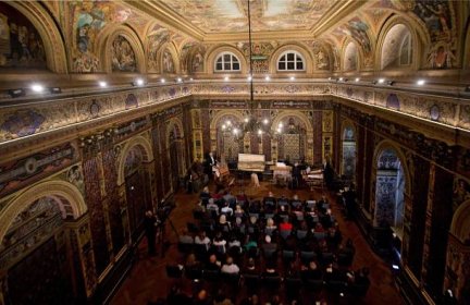 Unikátní freskový sál v Olomouci rozezněl koncert duchovní hudby