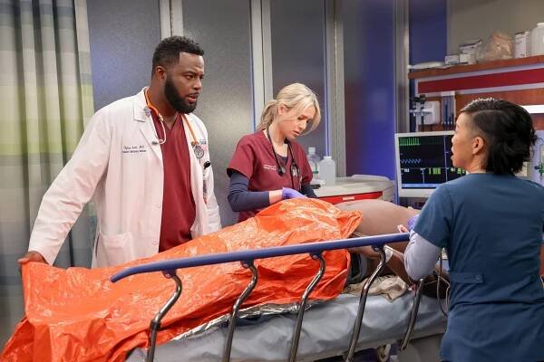 Nemocnice Chicago Med - All the Things That Could Have Been - Z filmu - Guy Lockard, Kristen Hager