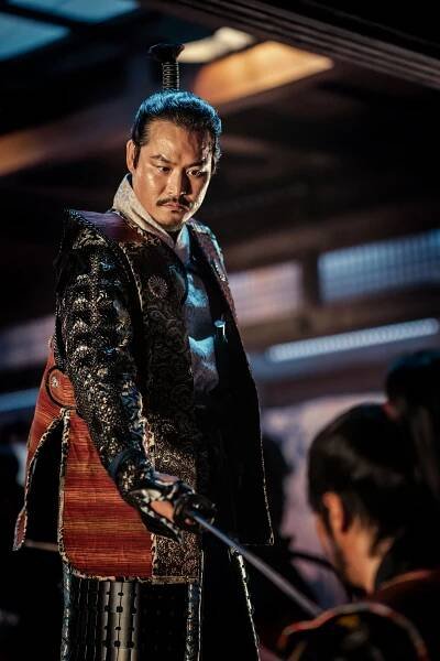 Hansan: yongeui chulhyeon - Z filmu