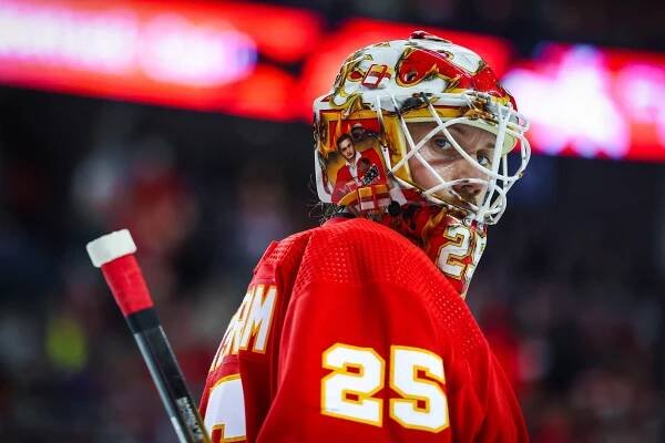 NHL: Winnipeg Jets at Calgary Flames