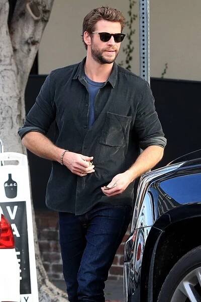 Liam Hemsworth Steps Out in Los Angeles Just 1 Day After Finalizing Divorce from Miley Cyrus