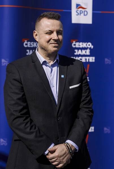 Rajchl chce v Moravskoslezském kraji porazit Stanjuru. Je to mé velké přání, říká
