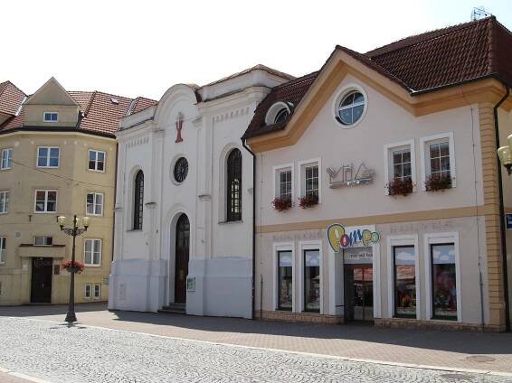 Soubor:Vyškov, synagoga.jpg – Wikipedie