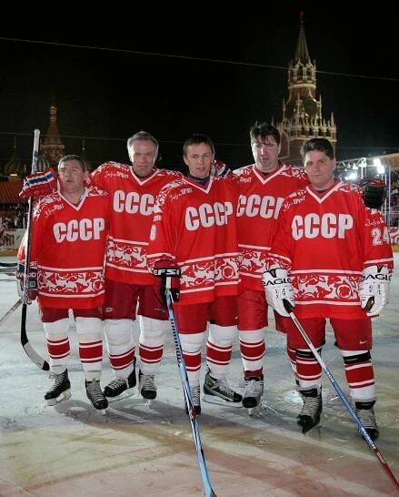 Legendární sovětská pětka (zleva): Vladimir Krutov, Vjačeslav Fetisov, Igor Larionov, Alexej Kasatonov a Sergej Makarov