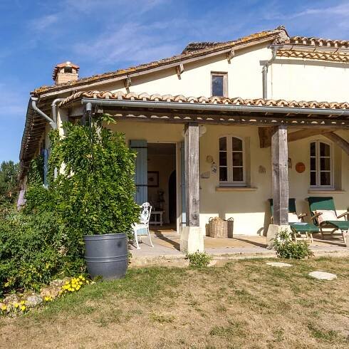 Domaine de Colombat Dordogne gite for 2 with pool