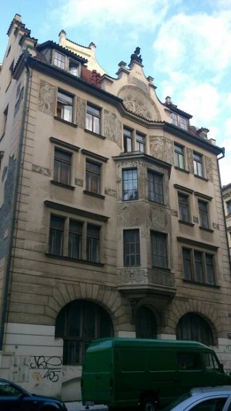 Soubor:Hlávkova kolej 2013-09-04 18-07-49.jpg – Wikipedie