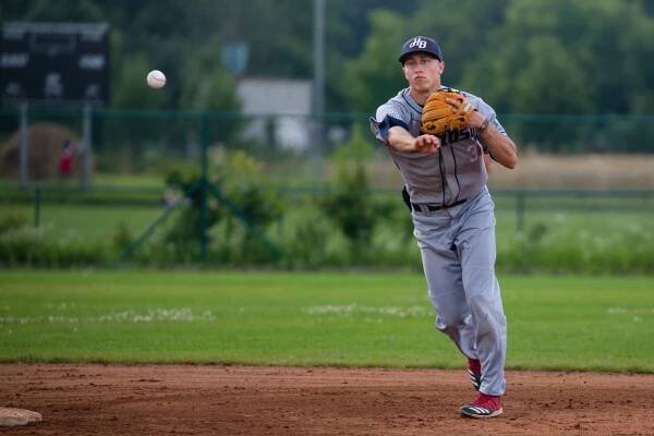Vojta Menšík podepsal profesionální kontrakt s organizací LA Angels | Hroši Brno