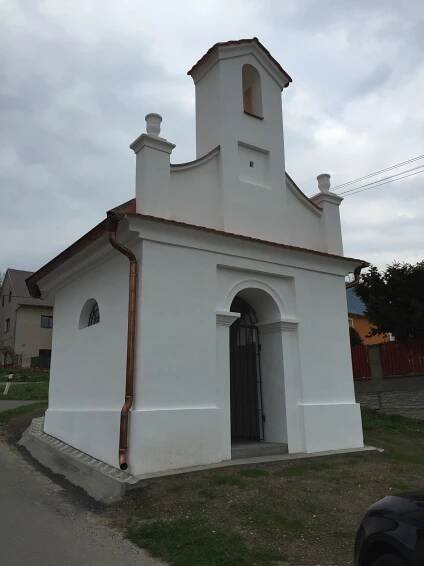 Soubor:Kaple Trnová.jpg – Wikipedie