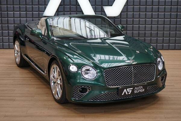 Bentley Continental GTC V8 Mulliner Naim Masá