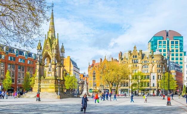 The ultimate travel guide to Manchester, England