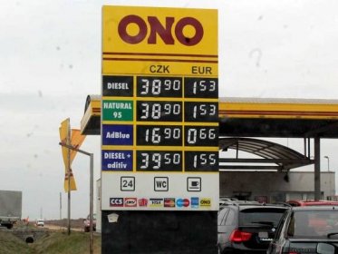 Benzinová čerpací stanice Tank Ono v Církvici, pátek 4. března 2022.