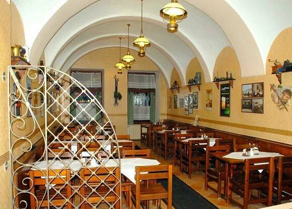 Hotel Concertino - Zlatá Husa - Jindřichův Hradec | Regiontourist.cz