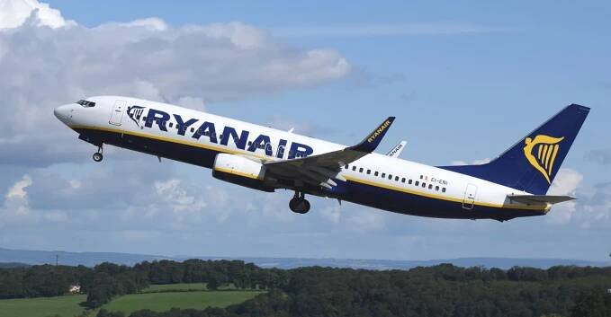 Aerolinky Ryanair vyřadily z provozu tři letadla. Mají praskliny u křídel - Echo24.cz