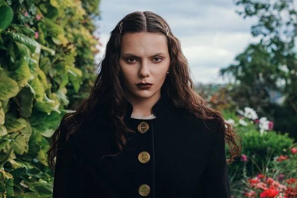 Dafne Keen - 1883 Magazine