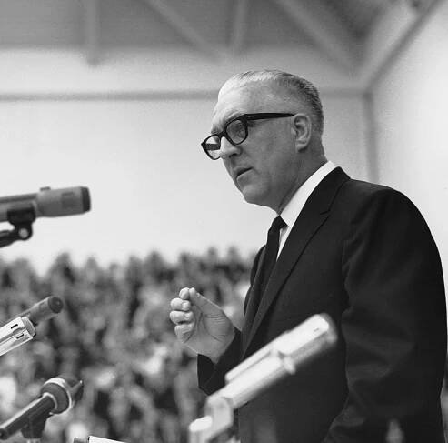 Michael Kraus (minister)