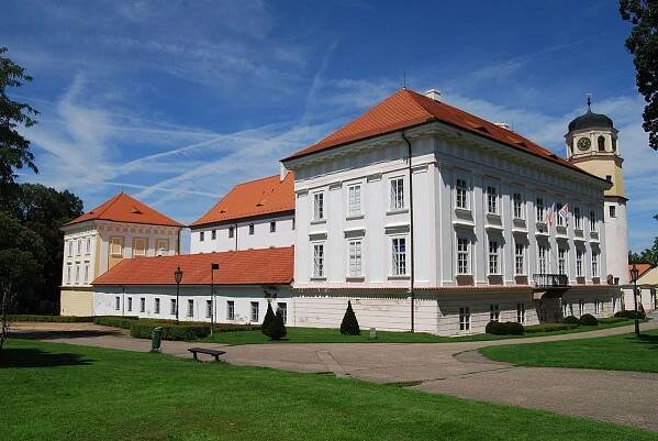 Město Vlašim a jeho zámek a přilehlý park