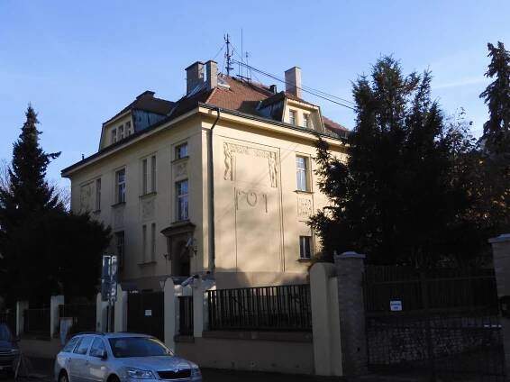 Vila Českomalínská čp. 431 | Databáze domů s historií