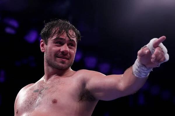 ‘I’m not world class’: Dave Allen on the challenge of Arslanbek Makhmudov