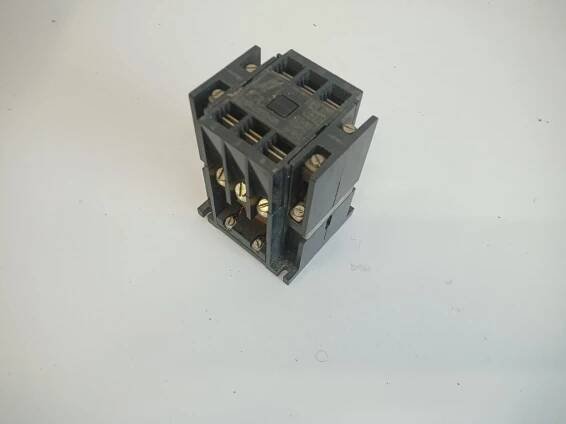 Vzduchový stykač EAZ K6E K10E K11 K16E K25E KB-0 KB-1 KB-2 cívka 42 / 220V / 50Hz - DANAPO - David Černý