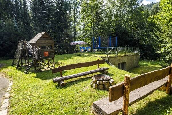 Letní dovolená s bohatou polopenzí formou bufetu za 1 150 Kč Harrachov, Nový Svět Hotýlek a Restaurace Na Mýtě • Firmy.cz