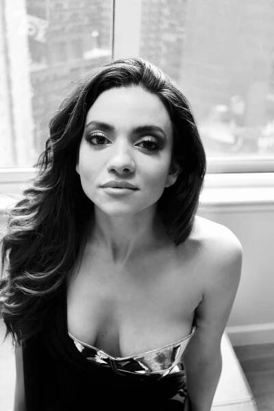Lauren LaVera 