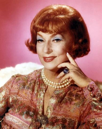 agnes-moorehead-4