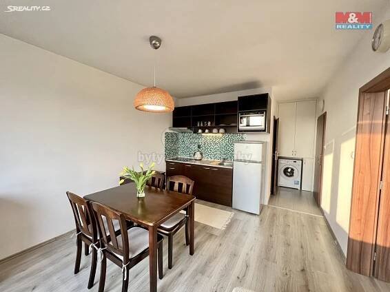 Pronájem bytu 2+kk 49 m², třída Edvarda Beneše, Hradec Králové - Nový Hradec Králové