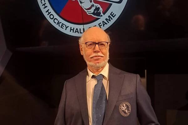 Do Síně slávy českého hokeje vstoupil legendární rozhlasový komentátor Aleš Procházka | Informace o Českém rozhlase