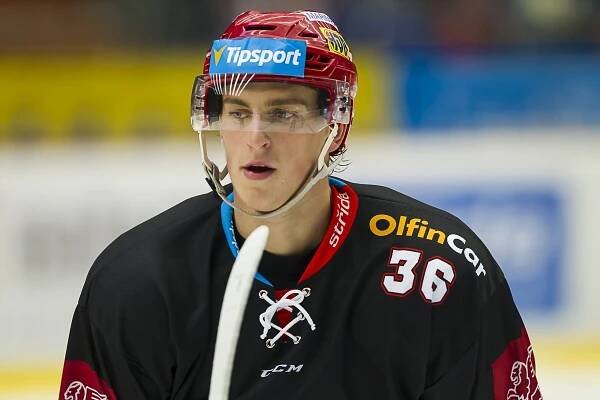 Mountfield HK, a.s. | Fotogalerie | Hráč | Lukáš Vopelka