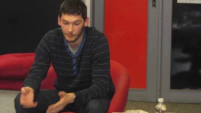 Novinář Martin Svoboda se zaměřuje na filmovou a televizní publicistiku a zpravodajství. Na besedě v Havlíčkově Brodě vyprávěl o své práci a posluchačům doporučil i kvalitní seriály.