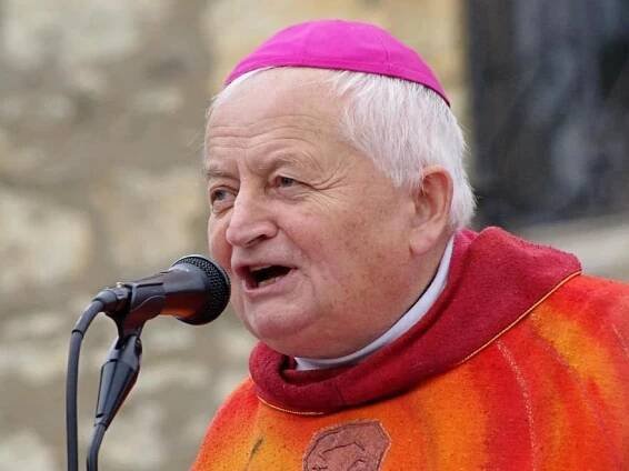 Biskup Karel Herbst je v nemocnici, jeho stav je stabilizovaný - Arcibiskupství olomoucké