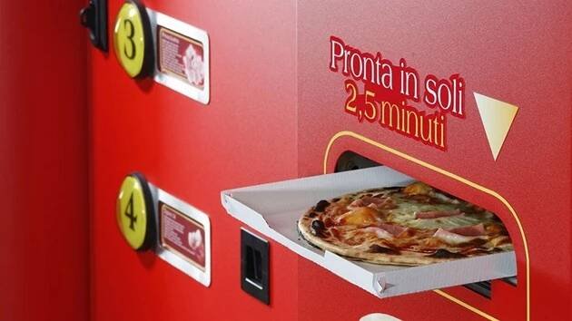 V Česku jsou první automaty na pizzu. Hnětou i pečou do tří minut
